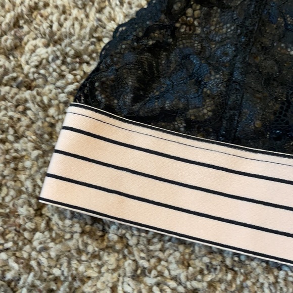 Tobi Bra - Picture 2 of 3